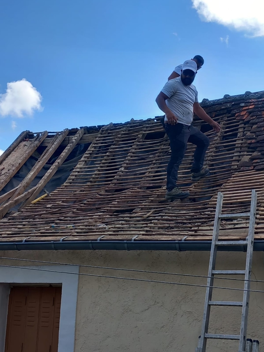 Renovation de toiture culan 18270 avant