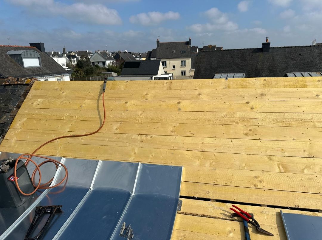 Renovation de toiture en tole en cours lupersat 23190